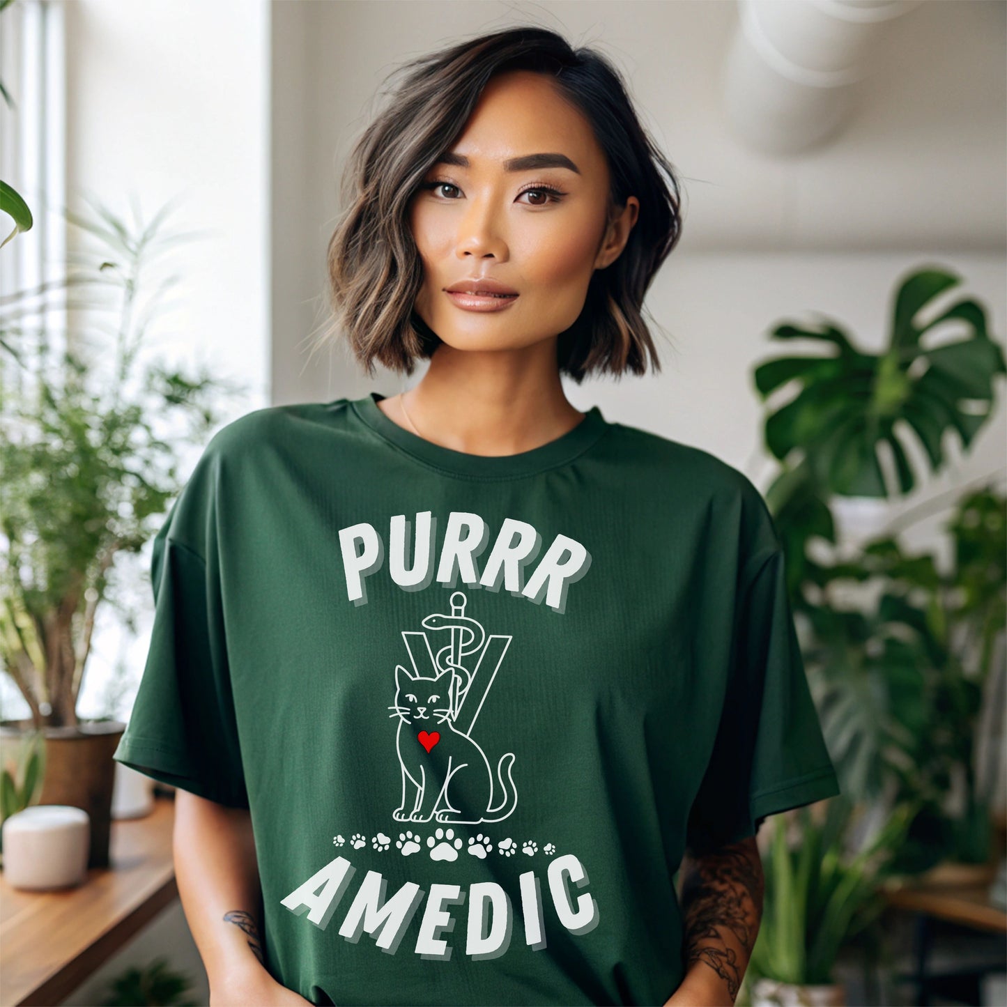 Purramedic Cat Lover T-Shirt – Funny Vet Tech Gift & Animal Rescue Tee