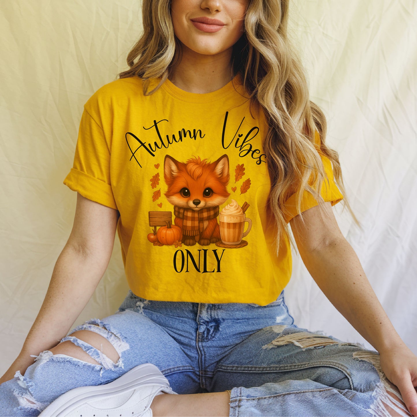 Autumn Vibes Only T-Shirt – Cute Fox Fall Shirt for Pumpkin Spice & Cozy Season Lovers