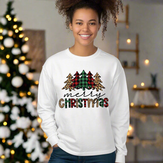 Merry Christmas T-Shirt – Buffalo Plaid & Leopard Print Christmas Tree Graphic Tee Long Sleeve Tee
